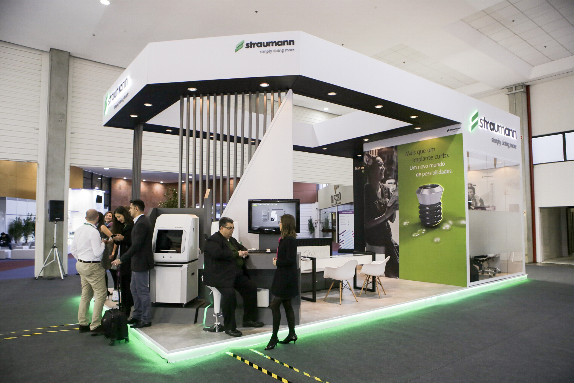 Neodent comemora sucesso de congresso internacional Dental Press